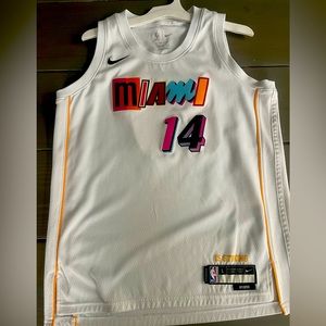 Tyler Herro Jersey - Miami Heat - VGUC (Size L)